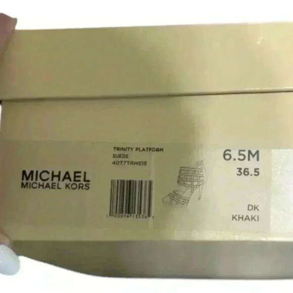 MICHAEL MICHAEL KORS TRINITY PLATFORM
SUEDE HEELS - Picture 10 of 11